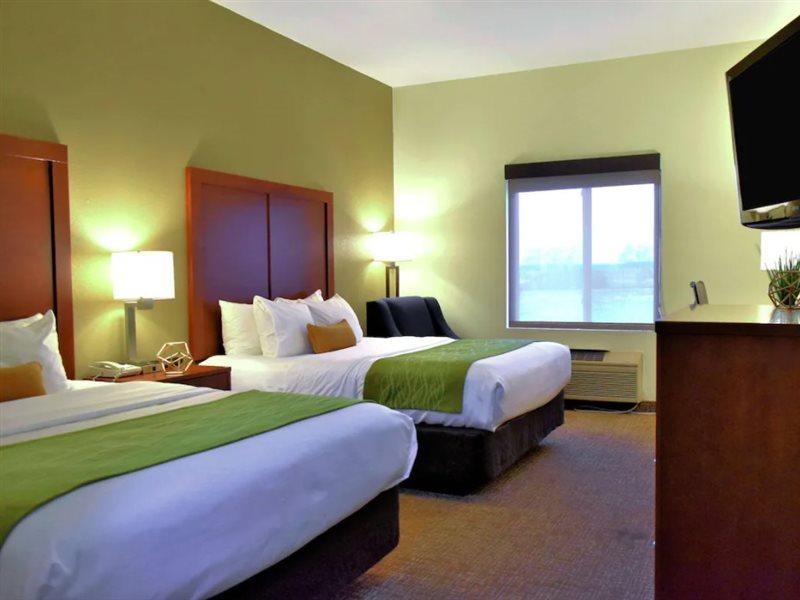 Comfort Inn & Suites Greenville I-70 Ngoại thất bức ảnh