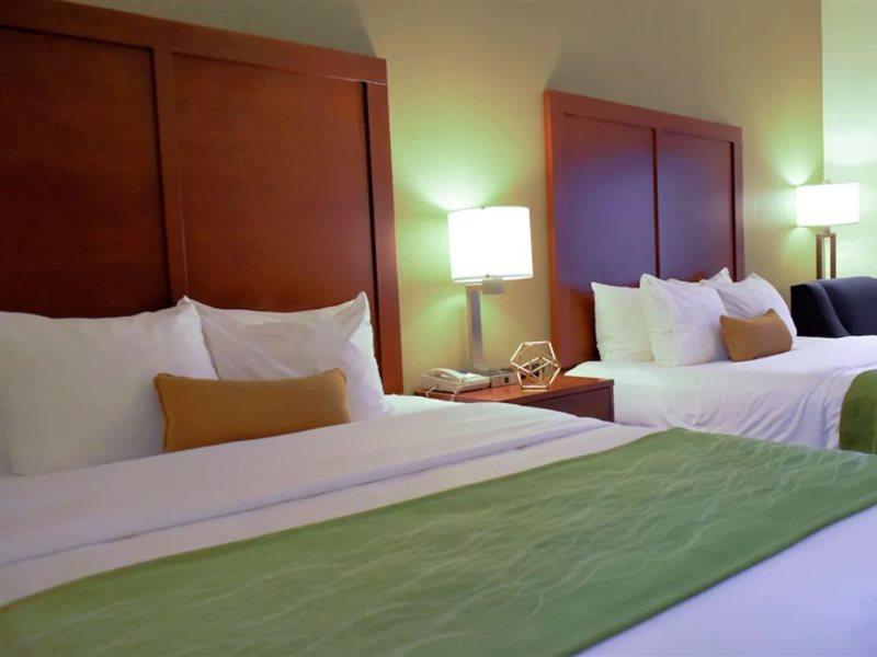 Comfort Inn & Suites Greenville I-70 Ngoại thất bức ảnh