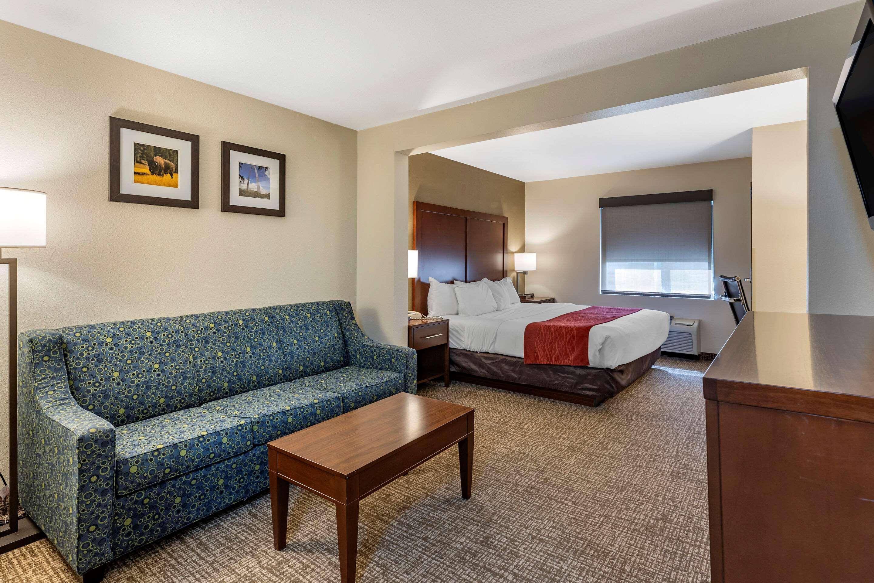 Comfort Inn & Suites Greenville I-70 Ngoại thất bức ảnh