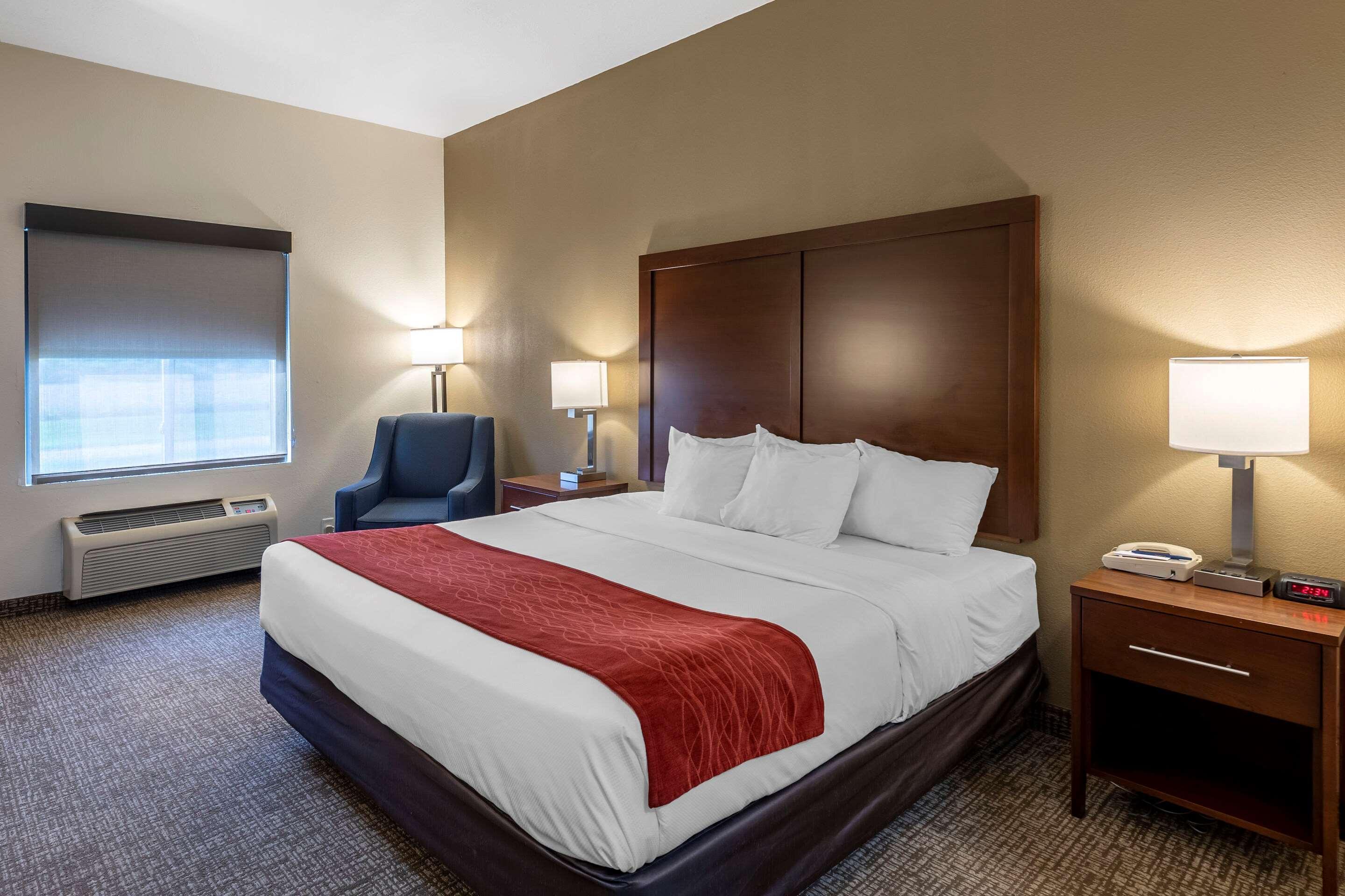 Comfort Inn & Suites Greenville I-70 Ngoại thất bức ảnh