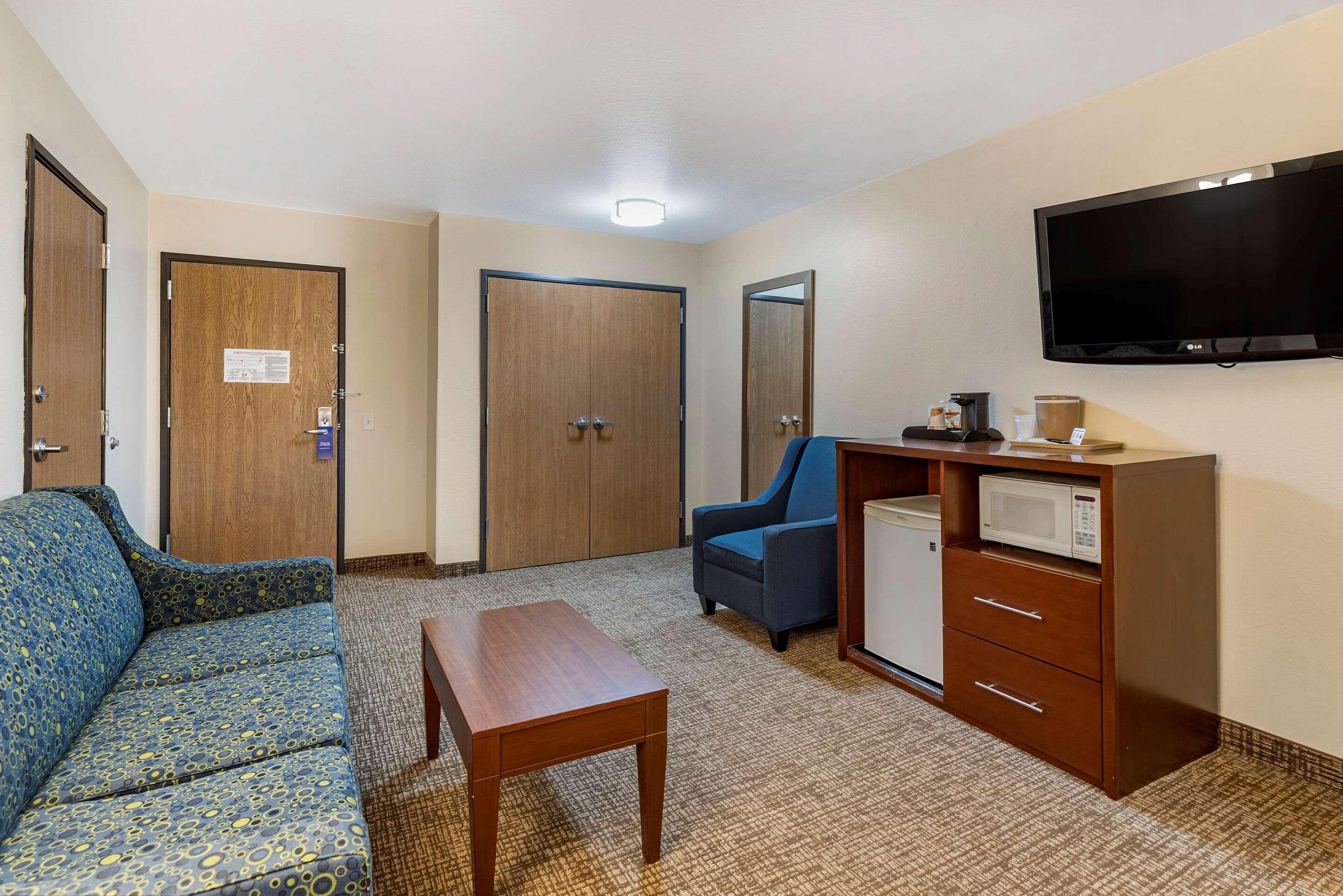 Comfort Inn & Suites Greenville I-70 Ngoại thất bức ảnh