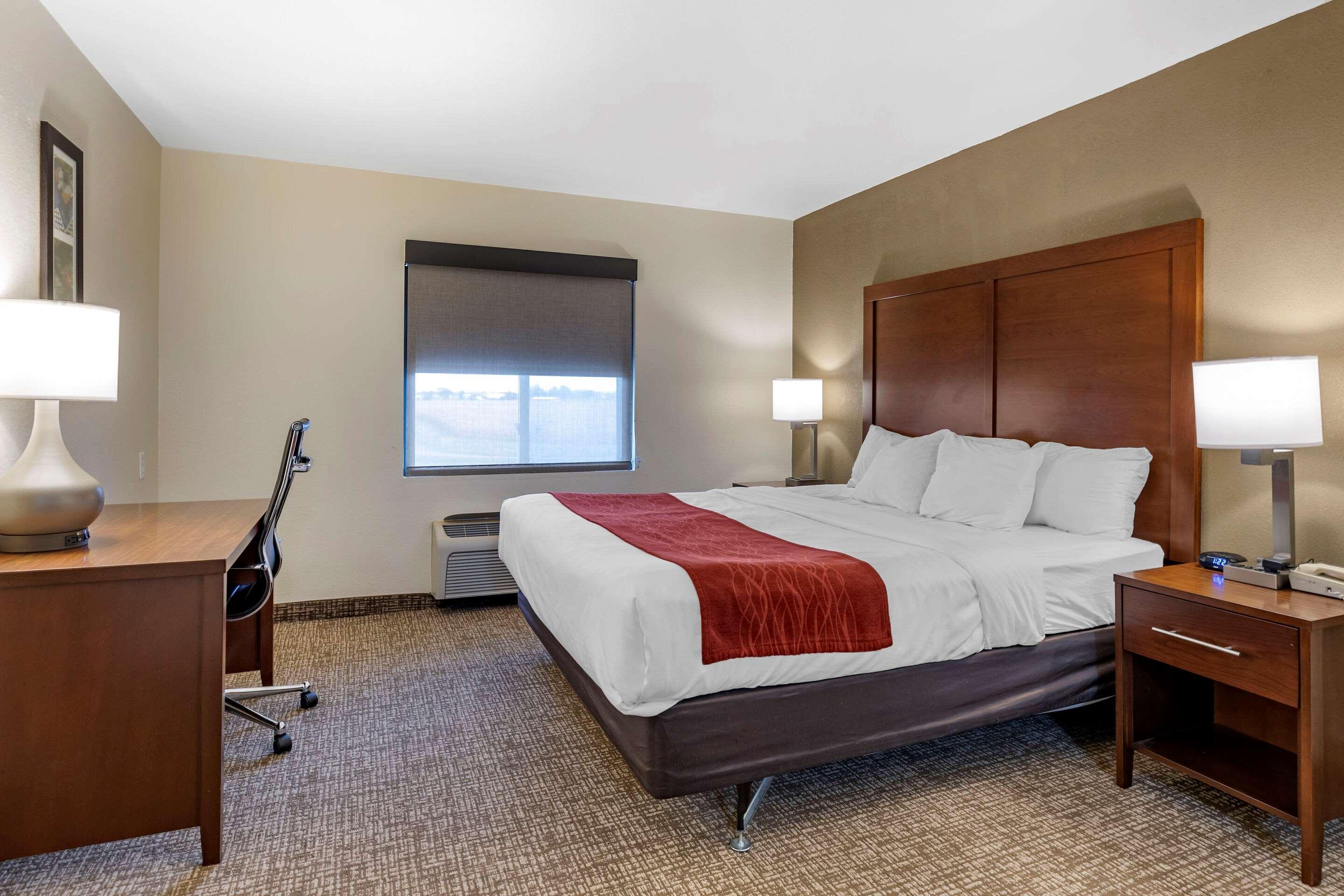 Comfort Inn & Suites Greenville I-70 Ngoại thất bức ảnh