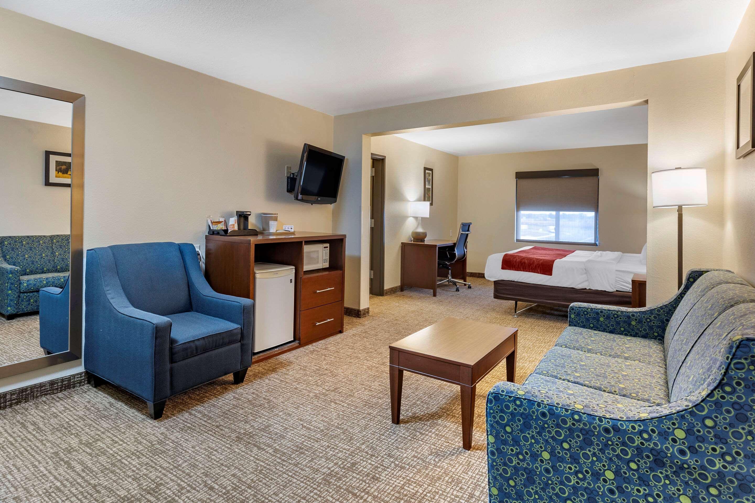 Comfort Inn & Suites Greenville I-70 Ngoại thất bức ảnh