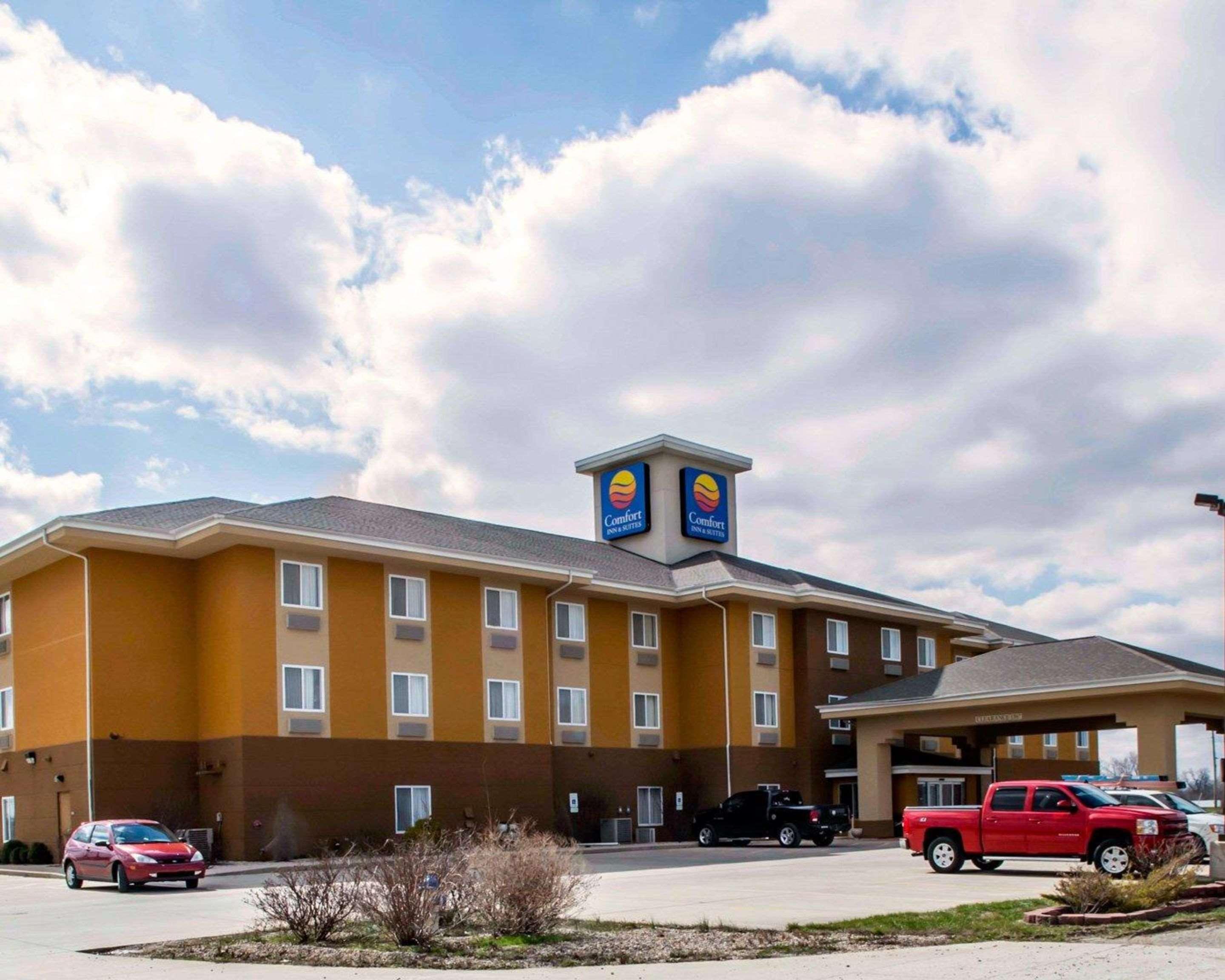 Comfort Inn & Suites Greenville I-70 Ngoại thất bức ảnh