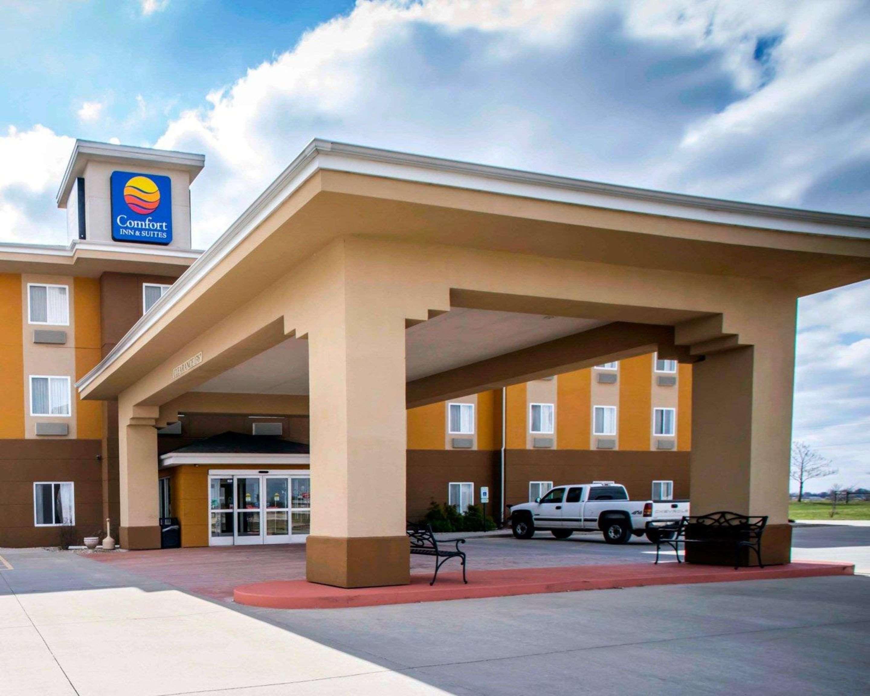 Comfort Inn & Suites Greenville I-70 Ngoại thất bức ảnh