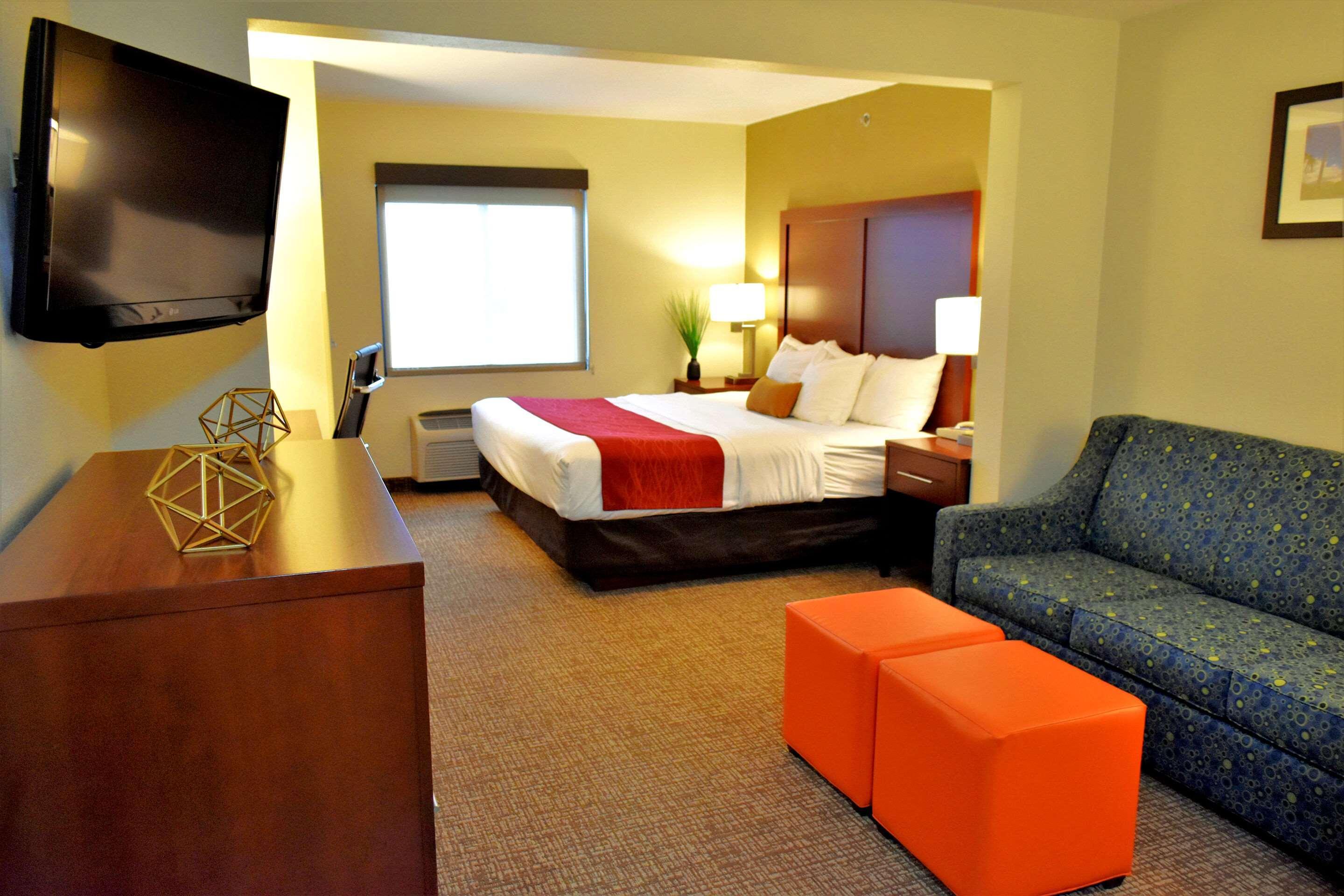 Comfort Inn & Suites Greenville I-70 Ngoại thất bức ảnh