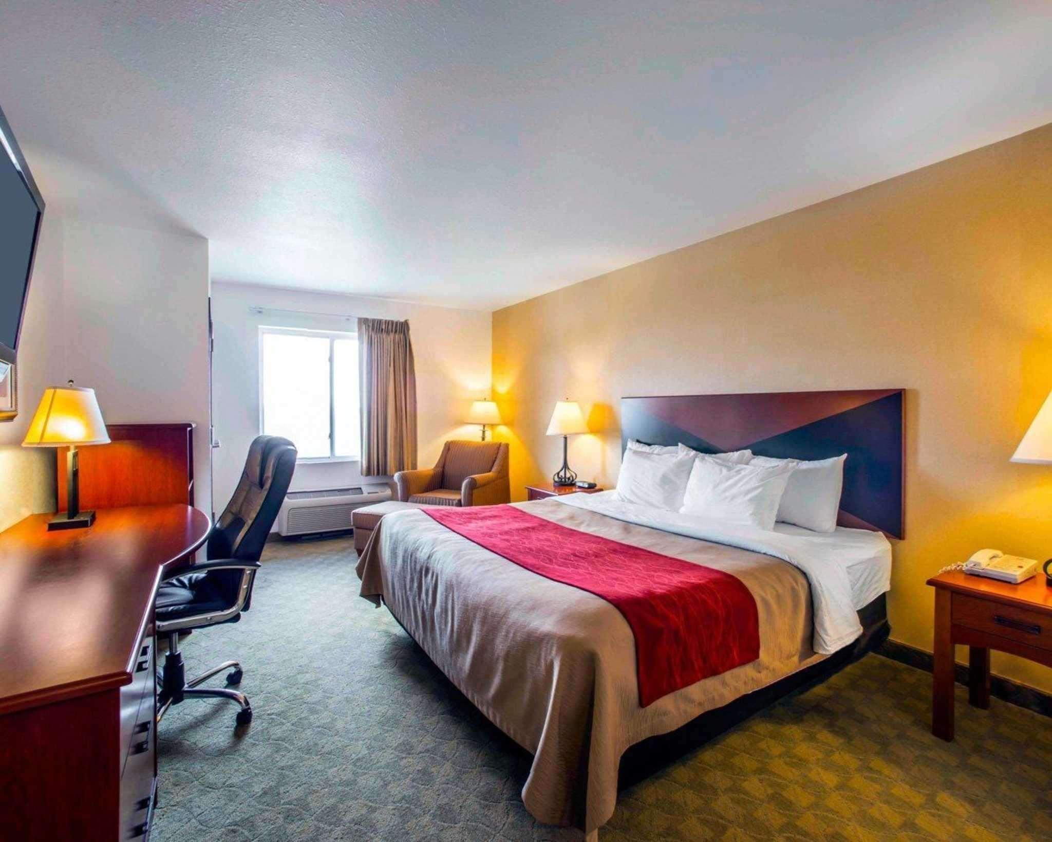 Comfort Inn & Suites Greenville I-70 Ngoại thất bức ảnh