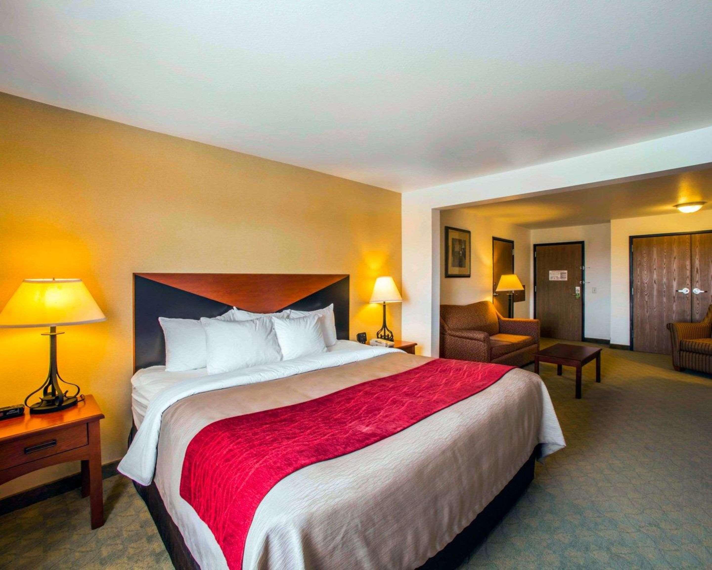 Comfort Inn & Suites Greenville I-70 Ngoại thất bức ảnh