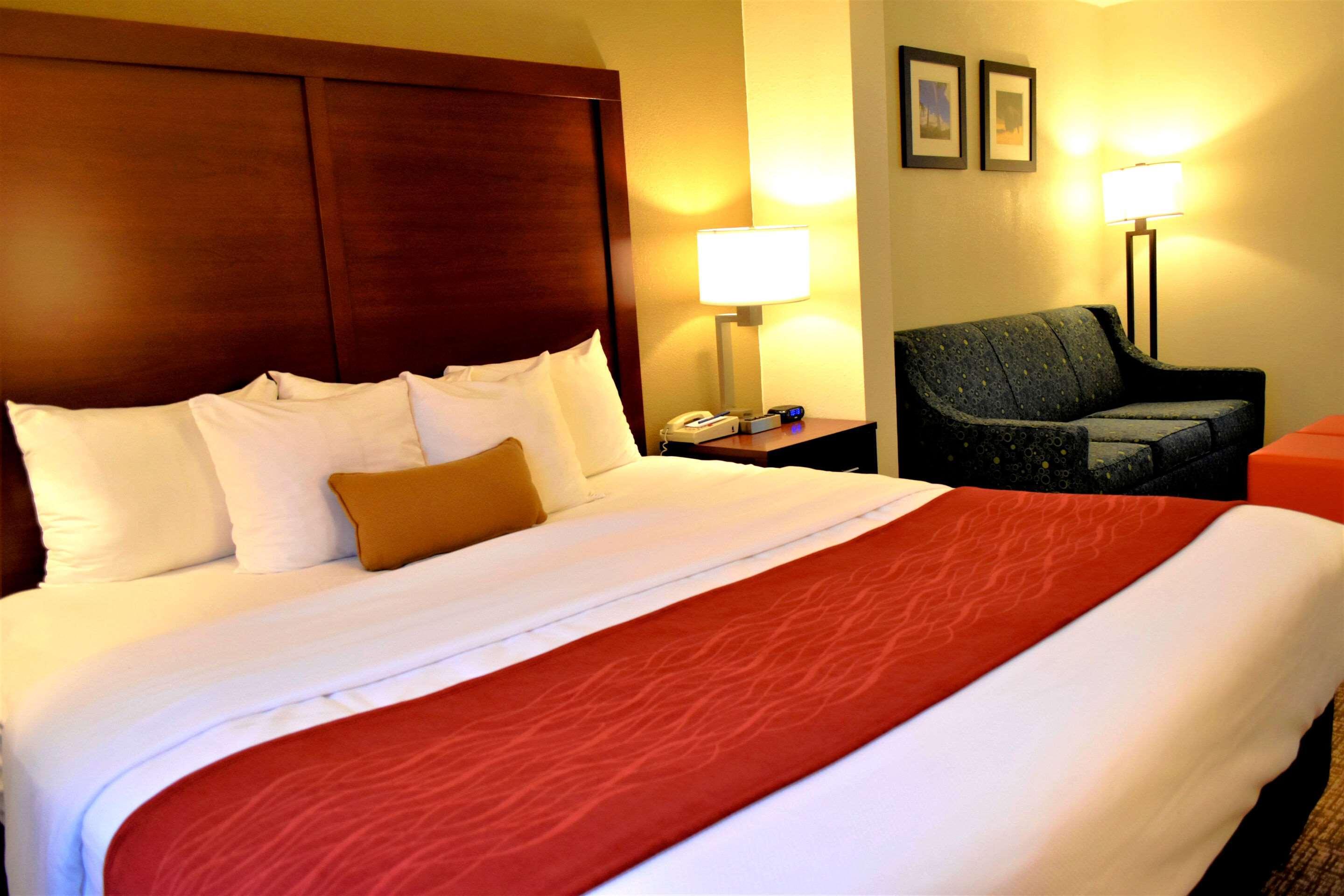 Comfort Inn & Suites Greenville I-70 Ngoại thất bức ảnh